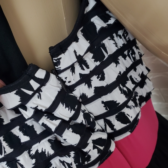 23rd st. black & white 2x dress ( 5 for $20 ) - Picture 6 of 9